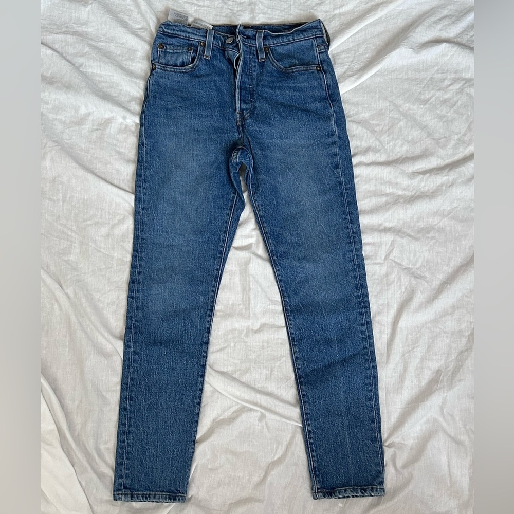 Levi’s 501 Skinny Medium Wash